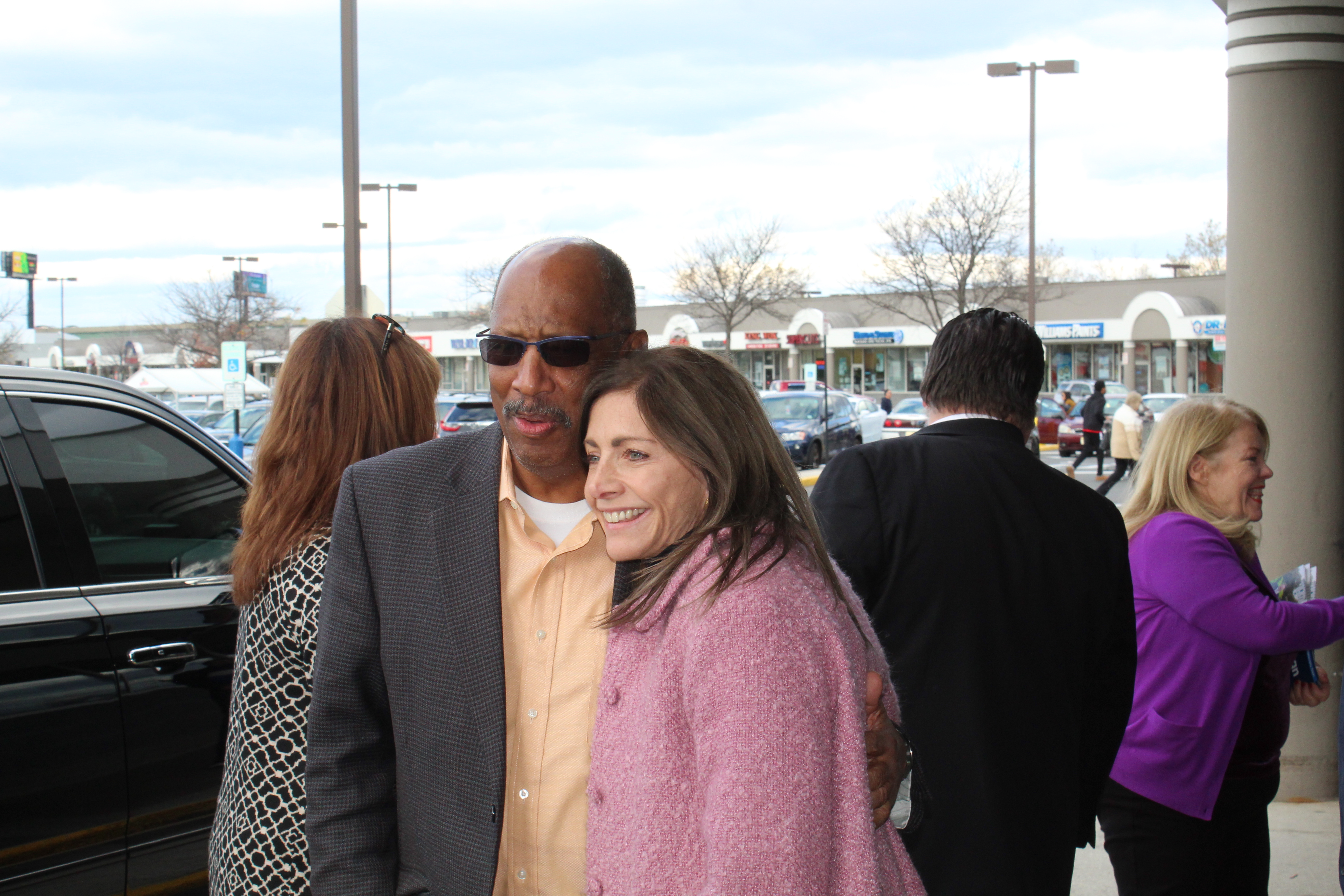 First Lady Tammy Murphy and Assemblyman Gordon Johnson (D-37) campaign at the Shop Rite.