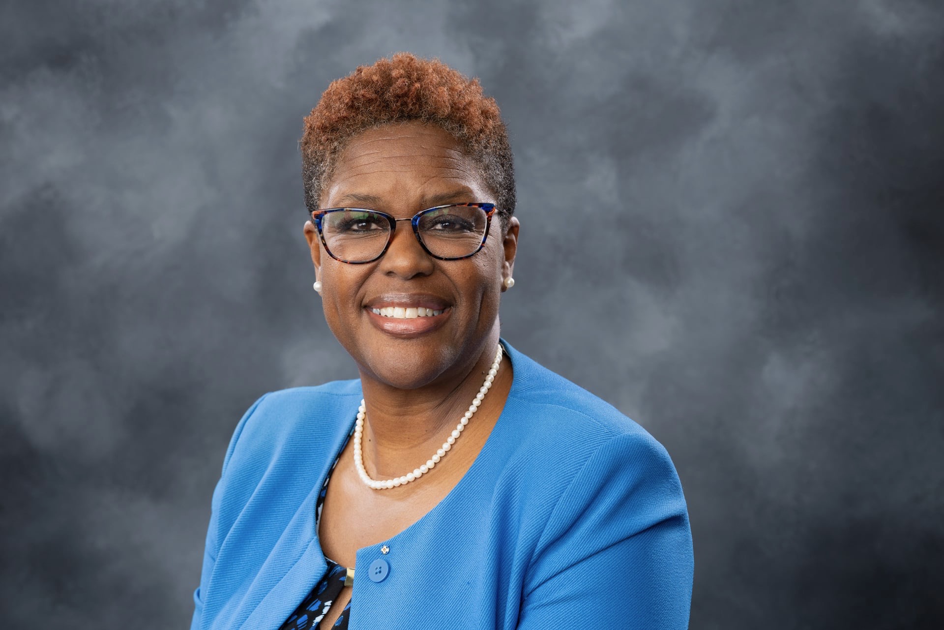 With a No-Nonsense Record of Repairing Jet Planes, Robinson Wants to Get to Work on the Federal Government