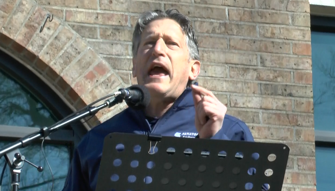 Zwicker, McKnight Bill to Support Local News Through State Advertising Clears Committee